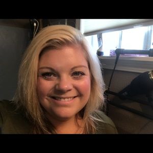 Meet your Posher, Kari